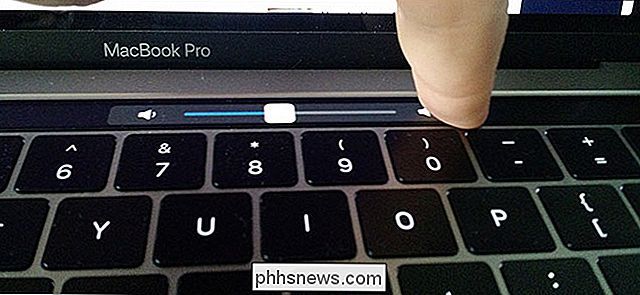 Slik justerer du volum og lysstyrke i en gest på MacBook Pro Touch Bar