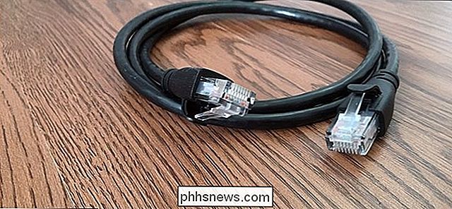 Hoe u uw eigen aangepaste Ethernet-kabels van welke lengte dan ook kunt inkrimpen