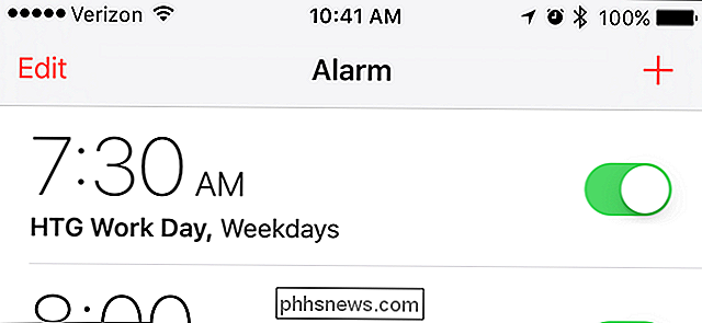 Použití alarmu, stopky a časovače v systému iOS 9